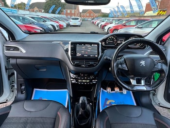 Used Peugeot 2008 2018 for sale - 76071806: Photo 2