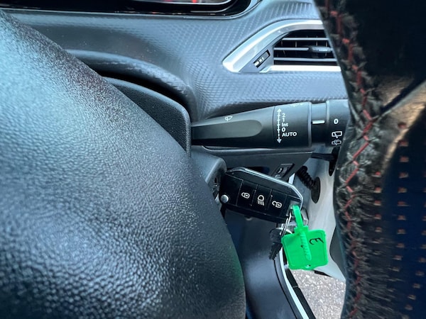 Used Peugeot 2008 2018 for sale - 76071806: Photo 31
