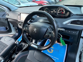 Used Peugeot 2008 2018 for sale - 76071806: Photo 3