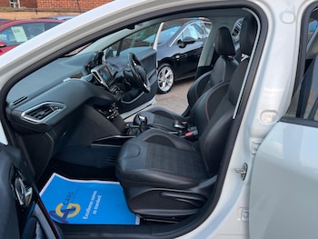 Used Peugeot 2008 2018 for sale - 76071806: Photo 4