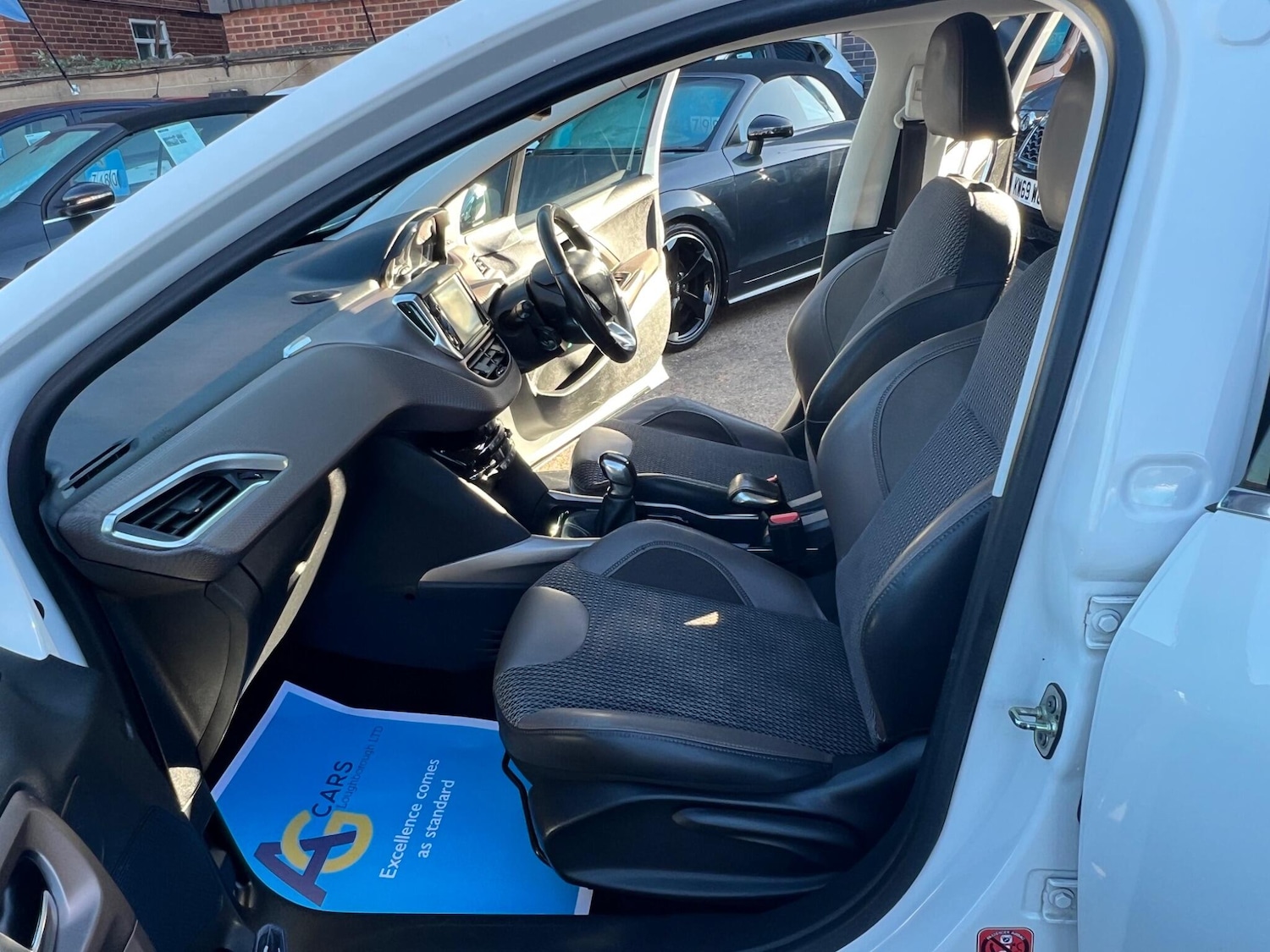 Used Peugeot 2008 2014 for sale - 76371380: Photo 27