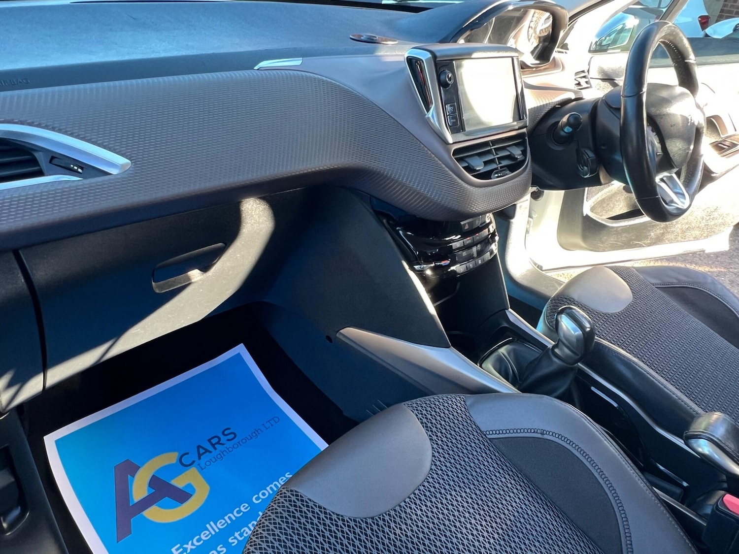 Used Peugeot 2008 2014 for sale - 76371380: Photo 28