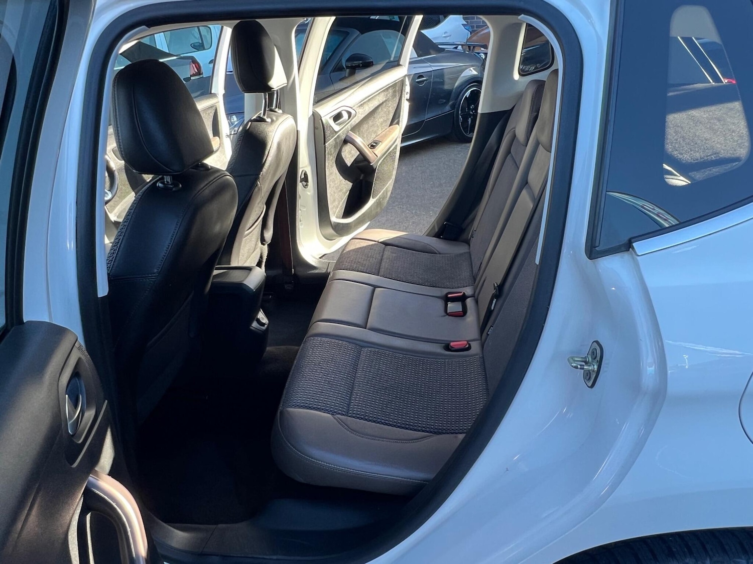 Used Peugeot 2008 2014 for sale - 76371380: Photo 29