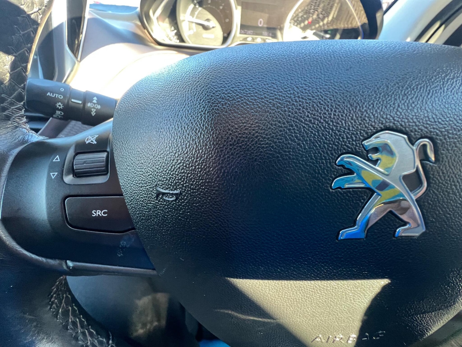 Used Peugeot 2008 2014 for sale - 76371380: Photo 41