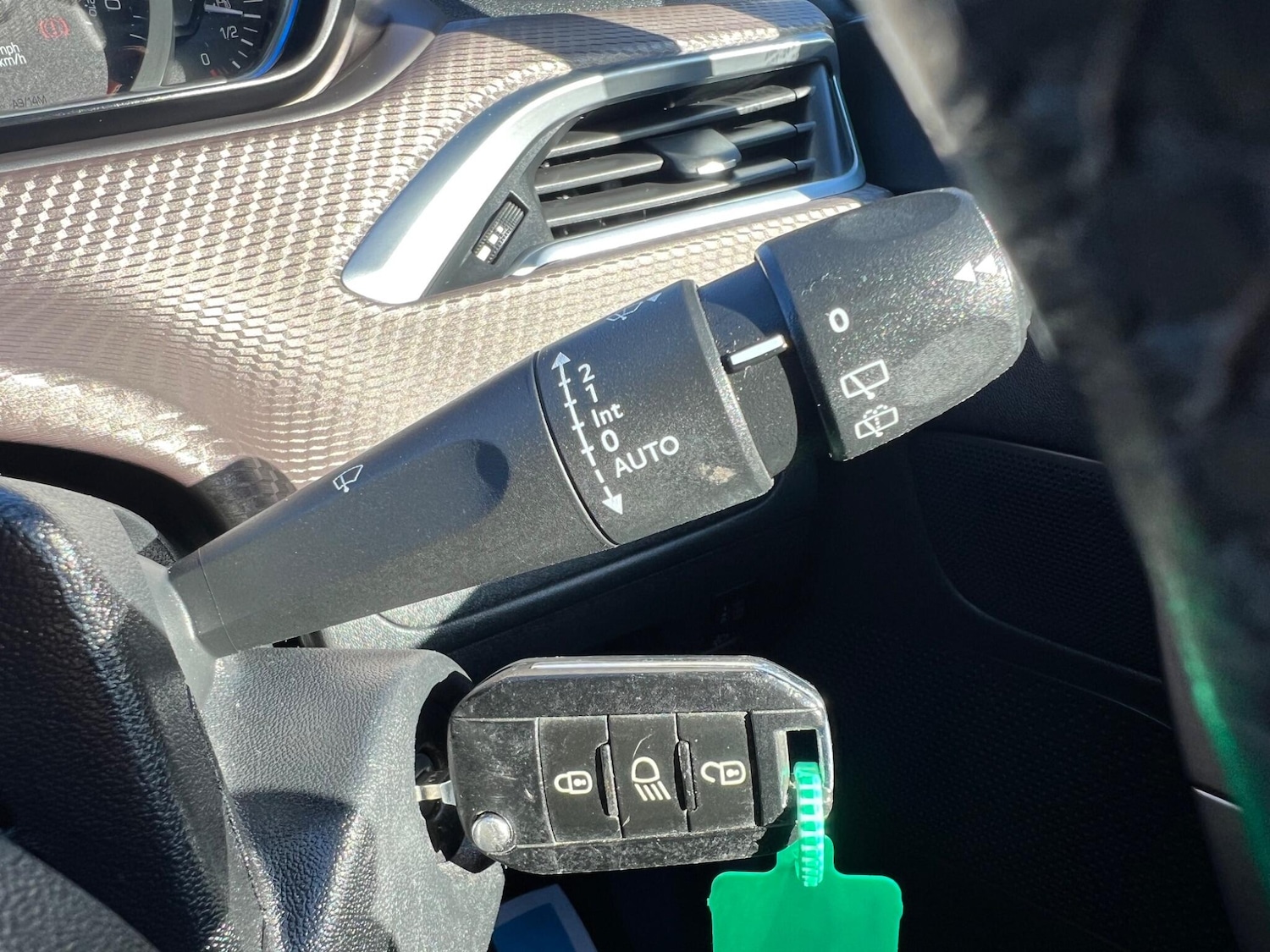 Used Peugeot 2008 2014 for sale - 76371380: Photo 42