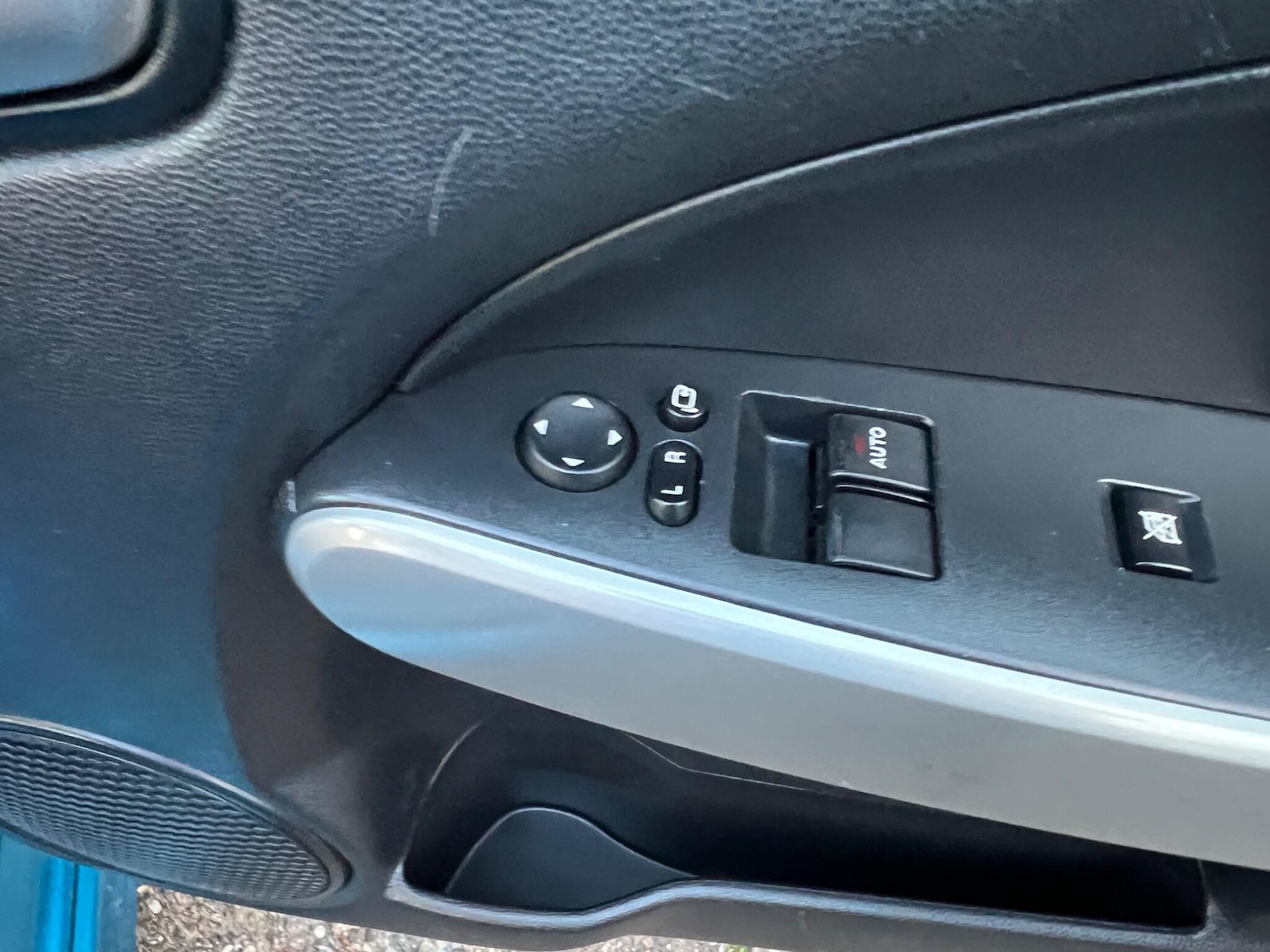 Used Mazda Mazda2 2011 for sale - 76780671: Photo 33