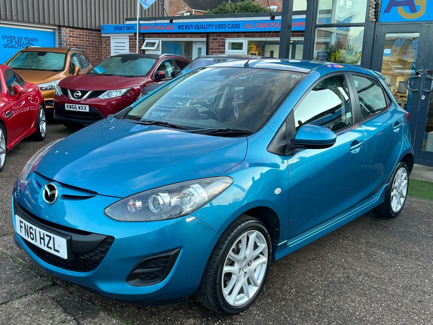 Used Mazda Mazda2 2011 for sale - 76780671: Photo 39