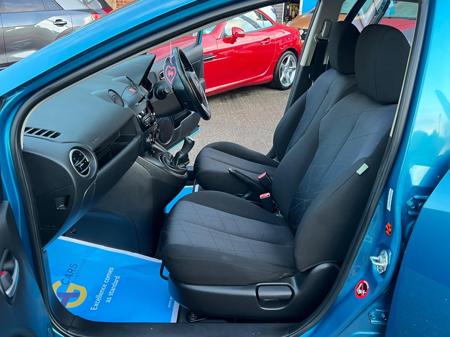 Used Mazda Mazda2 2011 for sale - 76780671: Photo 4