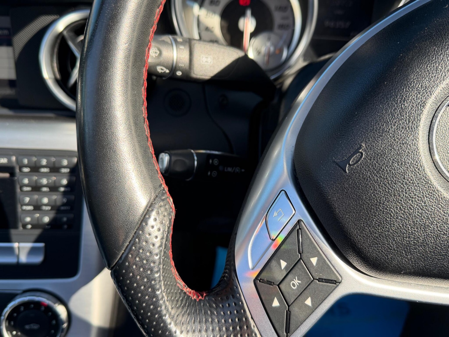 Used Mercedes-Benz SLK 2012 for sale - 77658201: Photo 25