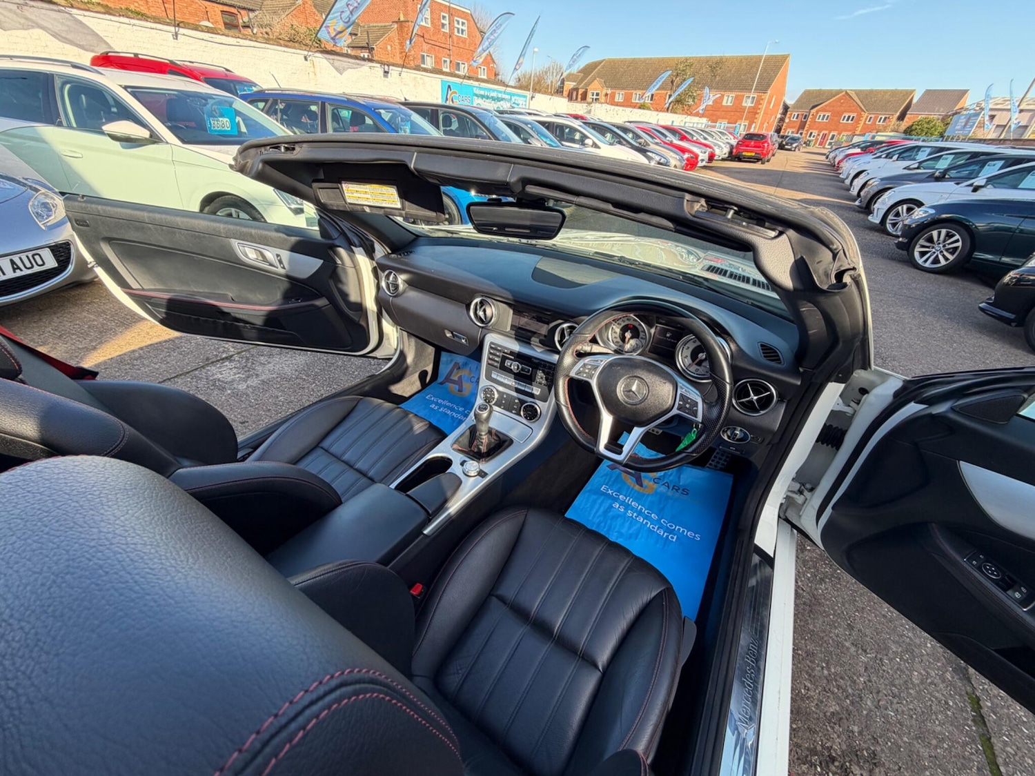 Used Mercedes-Benz SLK 2012 for sale - 77658201: Photo 3