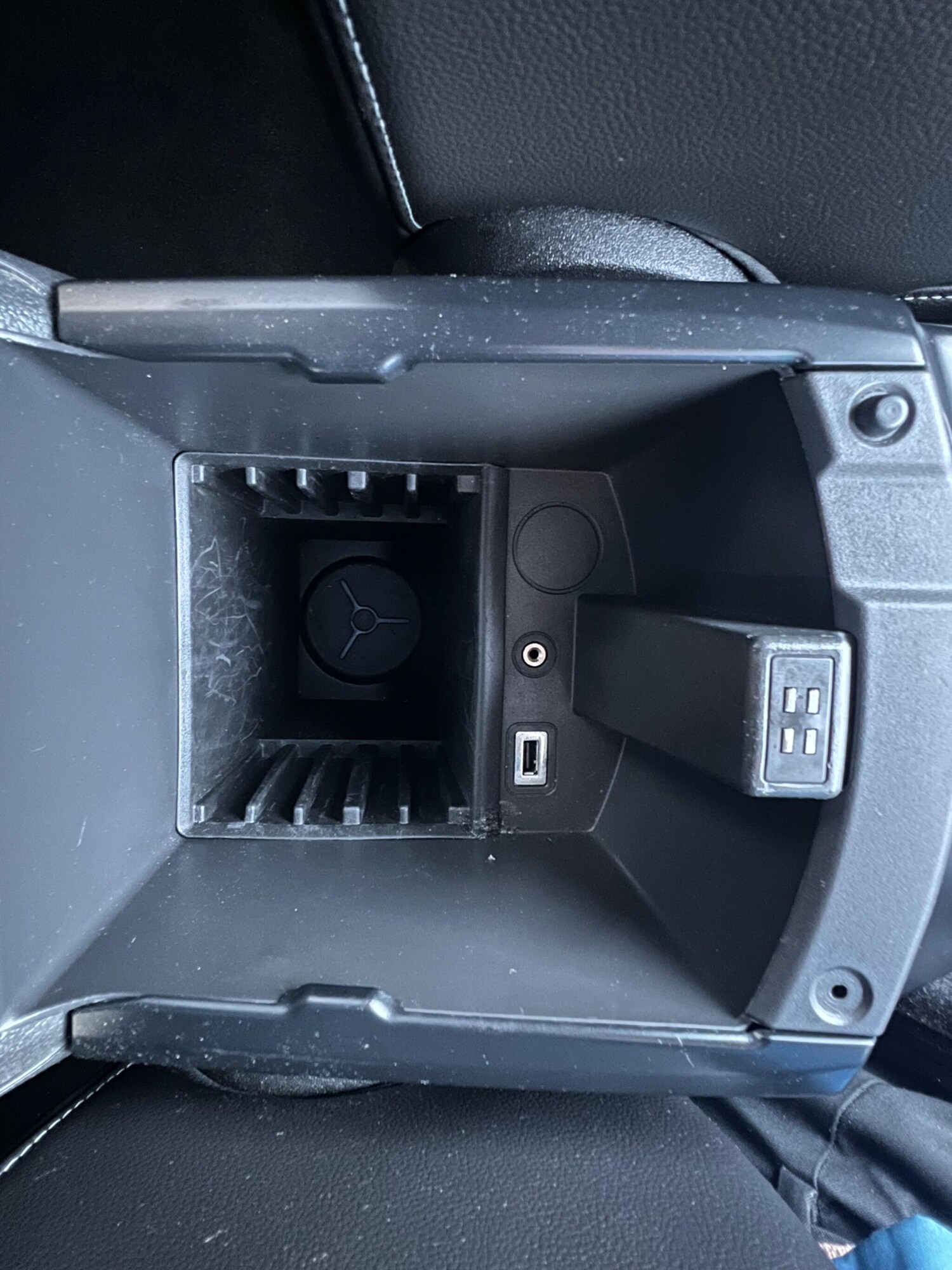 Used Ford Kuga 2013 for sale - 77001076: Photo 48