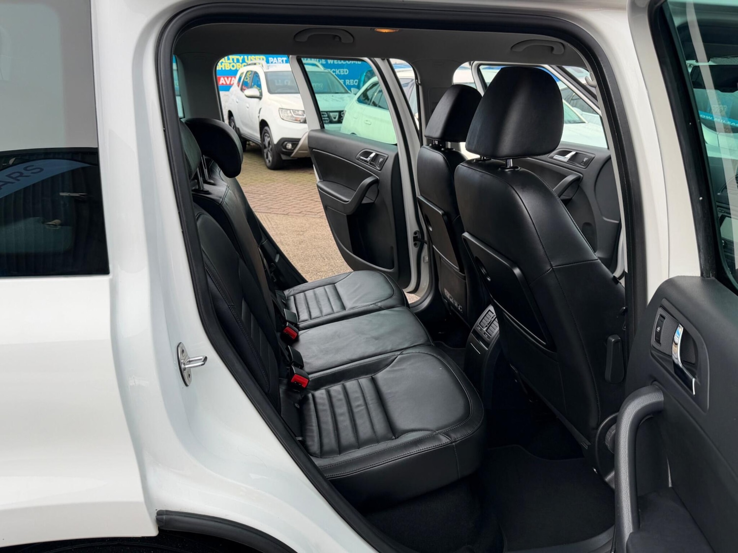 Used Skoda Yeti 2014 for sale - 77203075: Photo 34