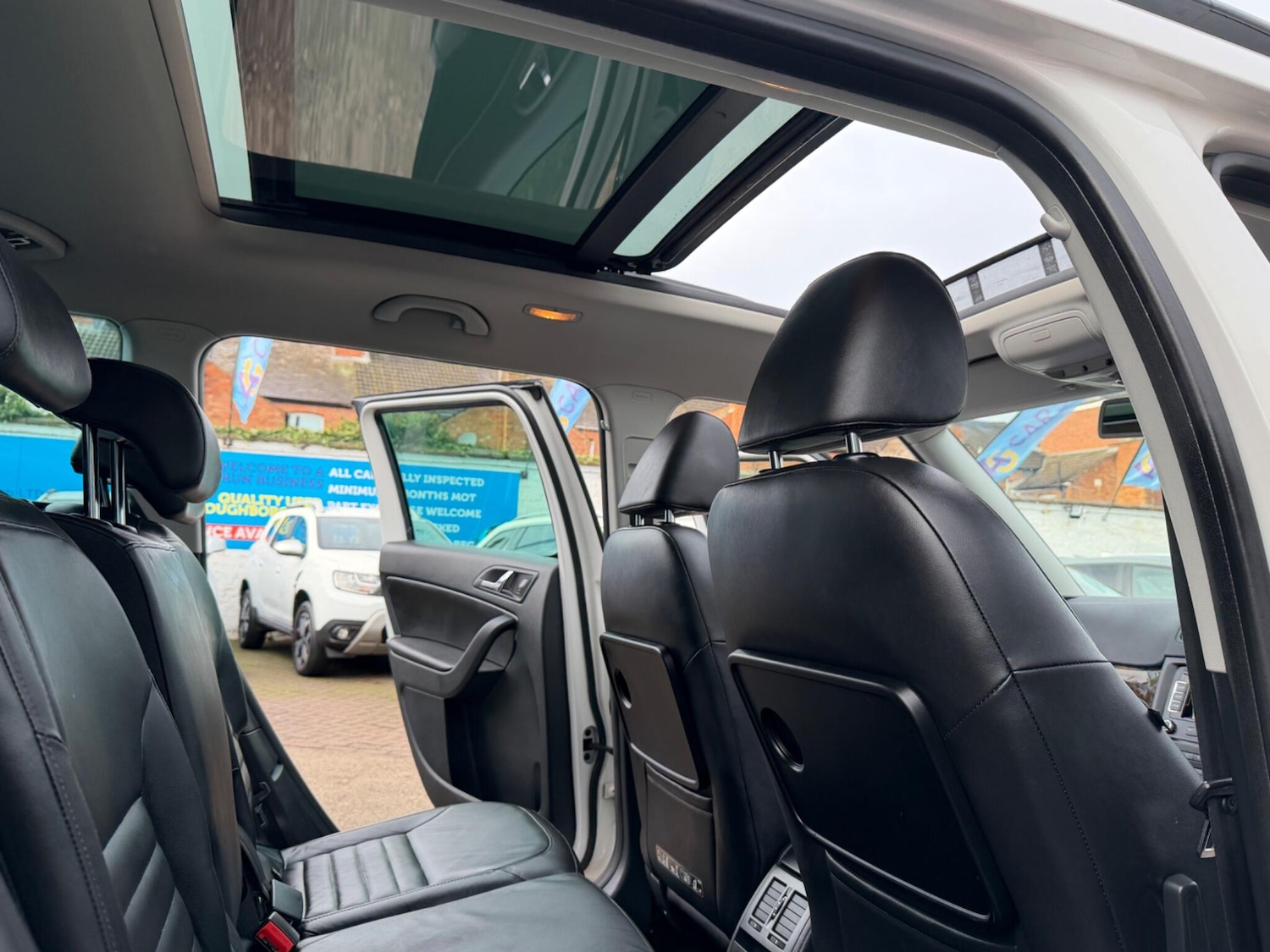 Used Skoda Yeti 2014 for sale - 77203075: Photo 43