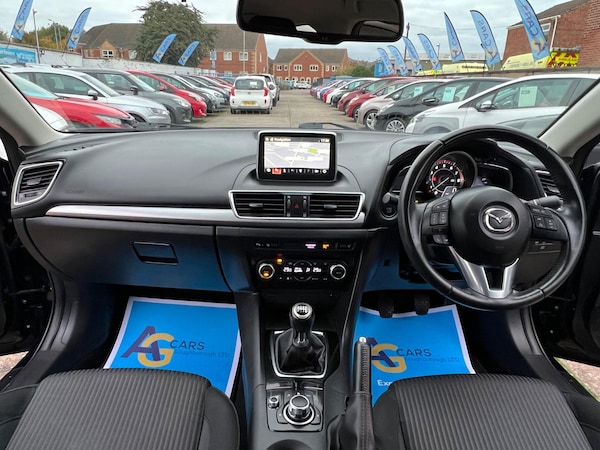 Used Mazda Mazda3 2014 for sale - 76201185: Photo 2