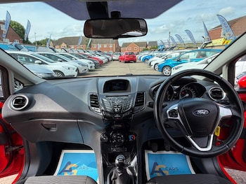Used Ford Fiesta 2015 for sale - 78902345: Photo