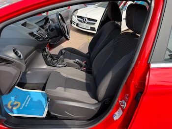 Used Ford Fiesta 2015 for sale - 78902345: Photo