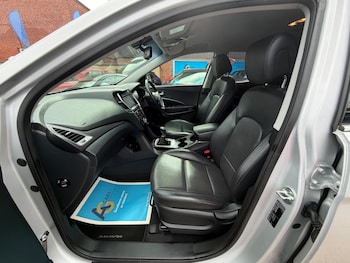 Used Hyundai Santa Fe 2016 for sale - 79349232: Photo