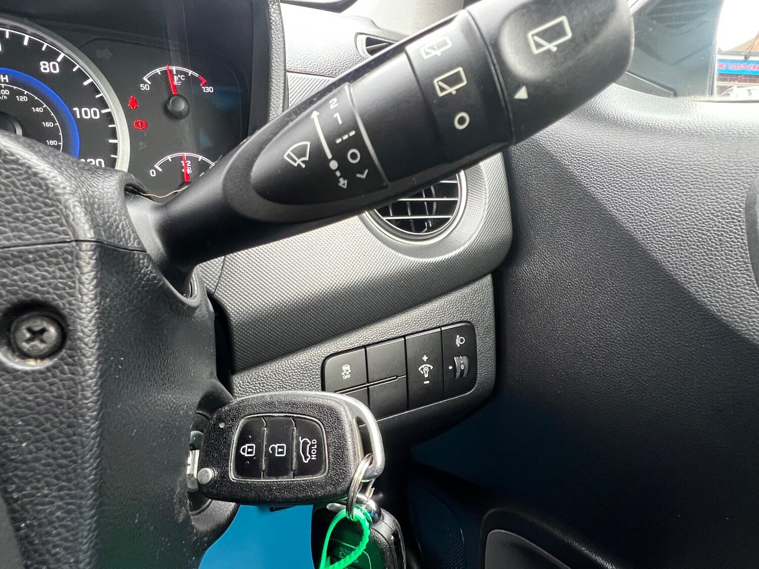 Used Hyundai i10 2018 for sale - 76832490: Photo 26