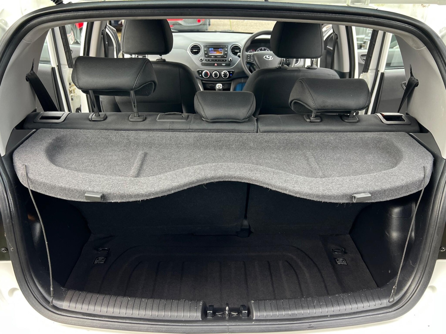 Used Hyundai i10 2018 for sale - 76832490: Photo 50