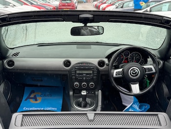 Used Mazda MX-5 2011 for sale - 77657614: Photo