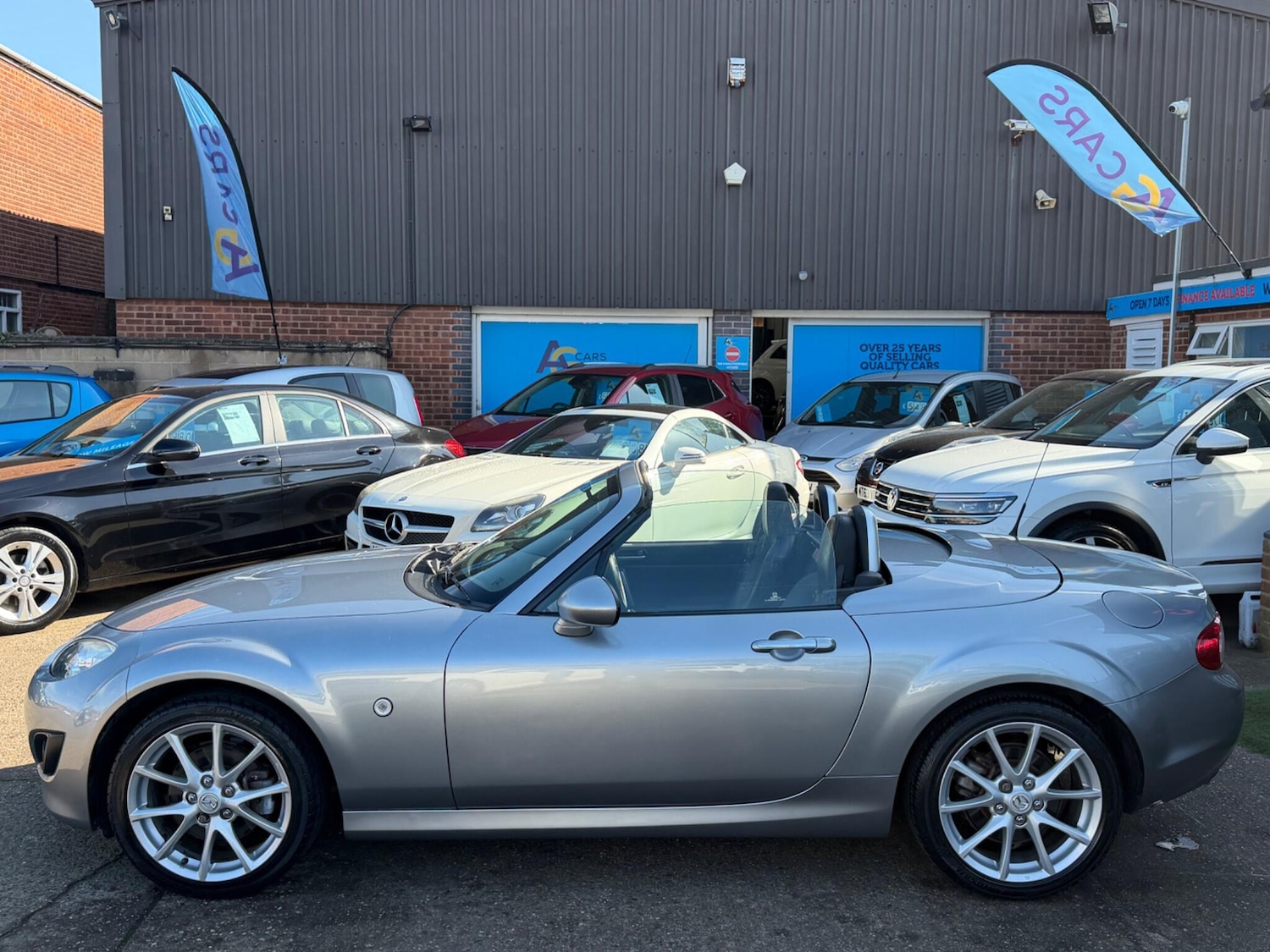 Used Mazda MX-5 2011 for sale - 77657614: Photo 9