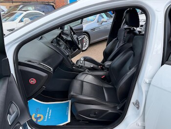 Used Ford Focus 2015 for sale - 78404889: Photo