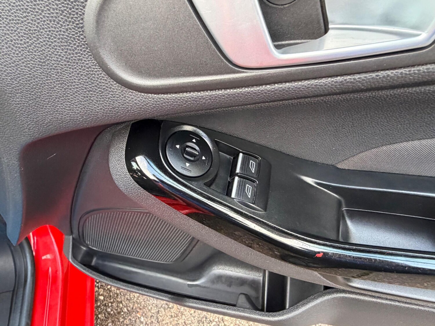 Used Ford Fiesta 2015 for sale - 77163618: Photo 31