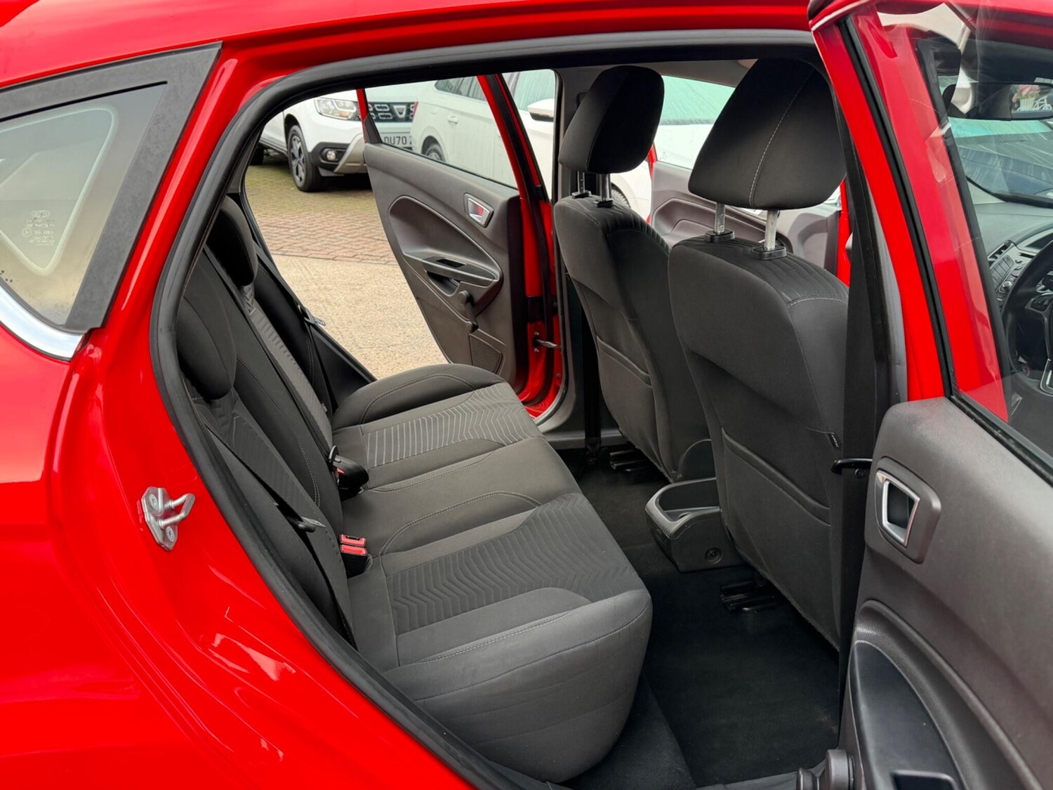 Used Ford Fiesta 2015 for sale - 77163618: Photo 38