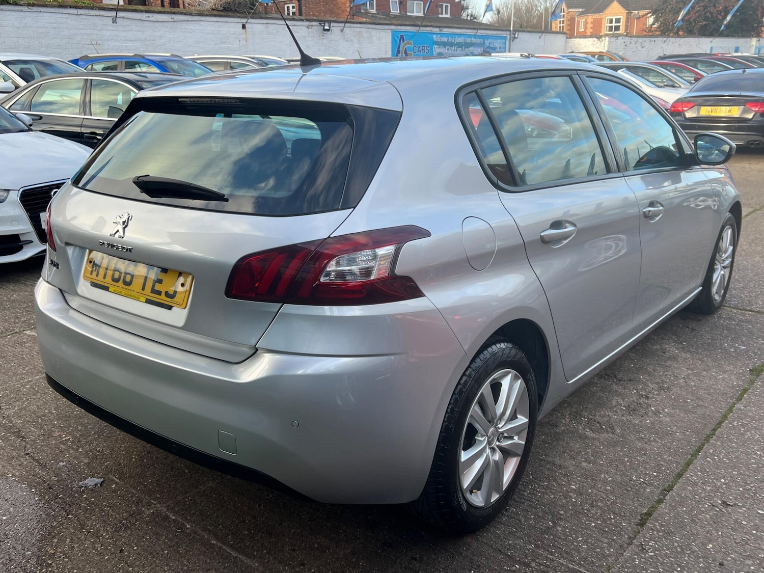 Used Peugeot 308 2017 for sale - 76832238: Photo 15