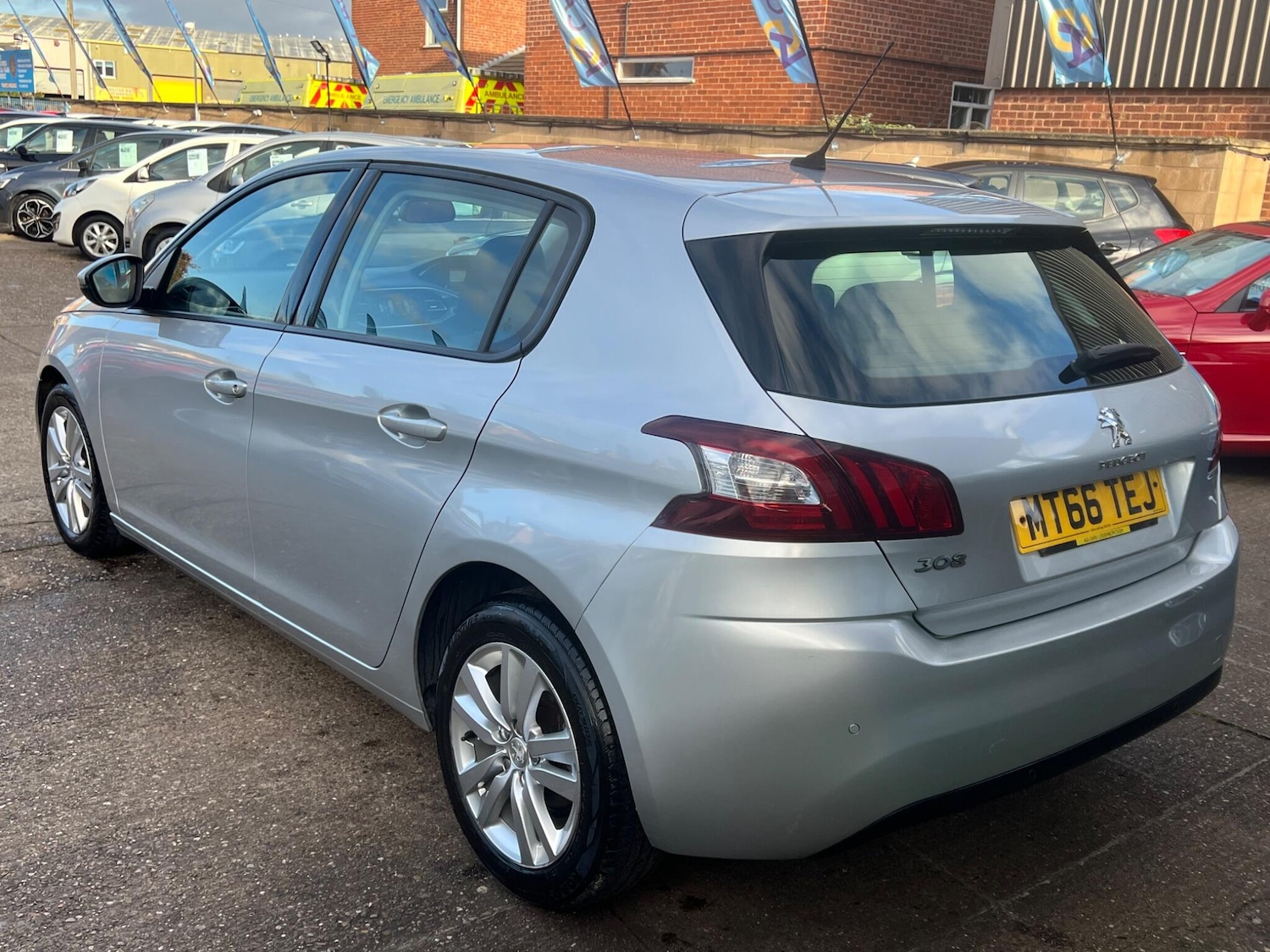 Used Peugeot 308 2017 for sale - 76832238: Photo 16