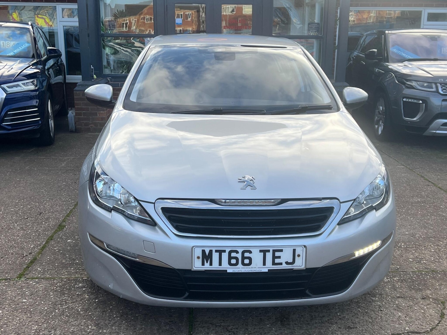 Used Peugeot 308 2017 for sale - 76832238: Photo 17