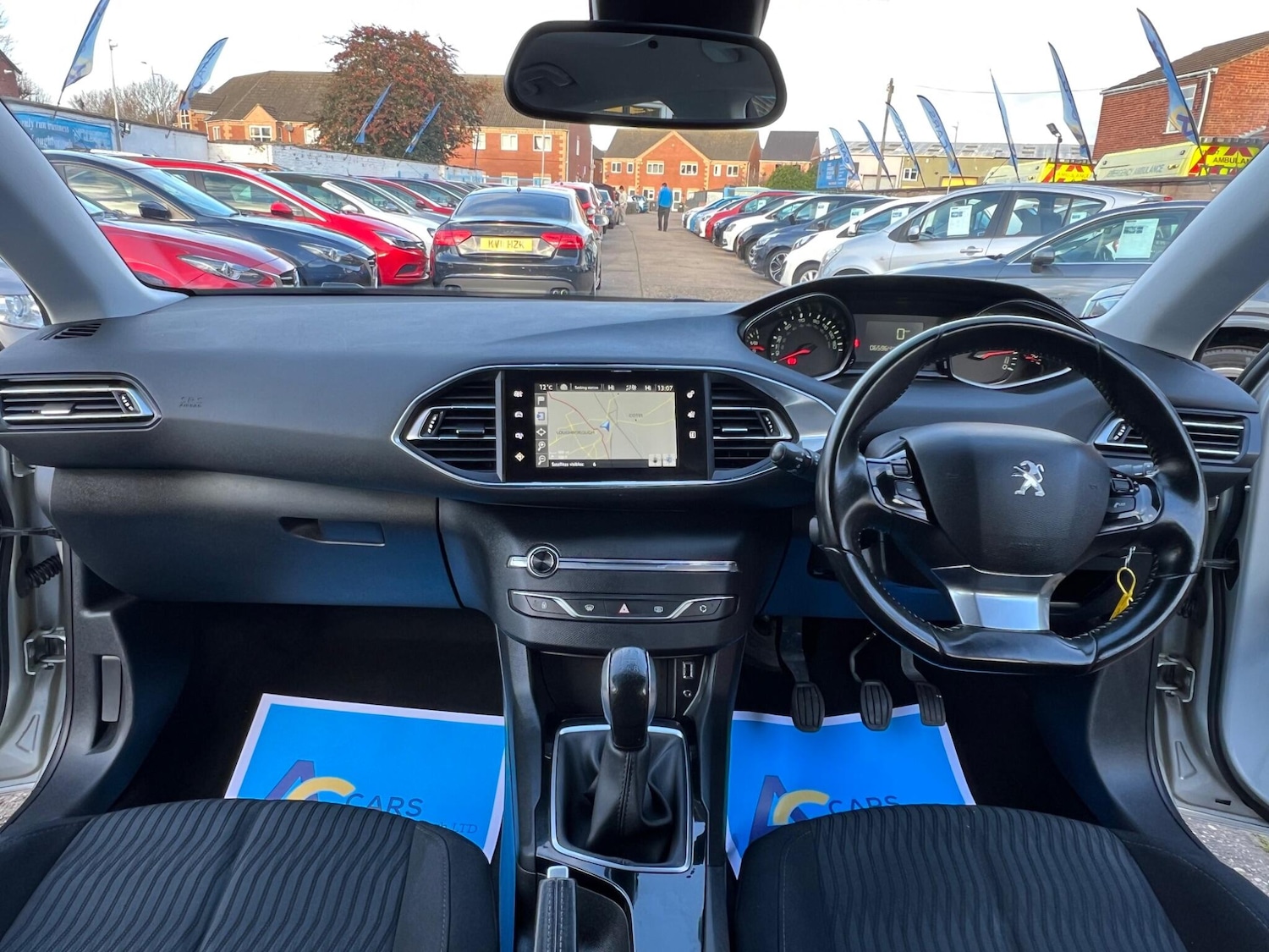 Used Peugeot 308 2017 for sale - 76832238: Photo 32