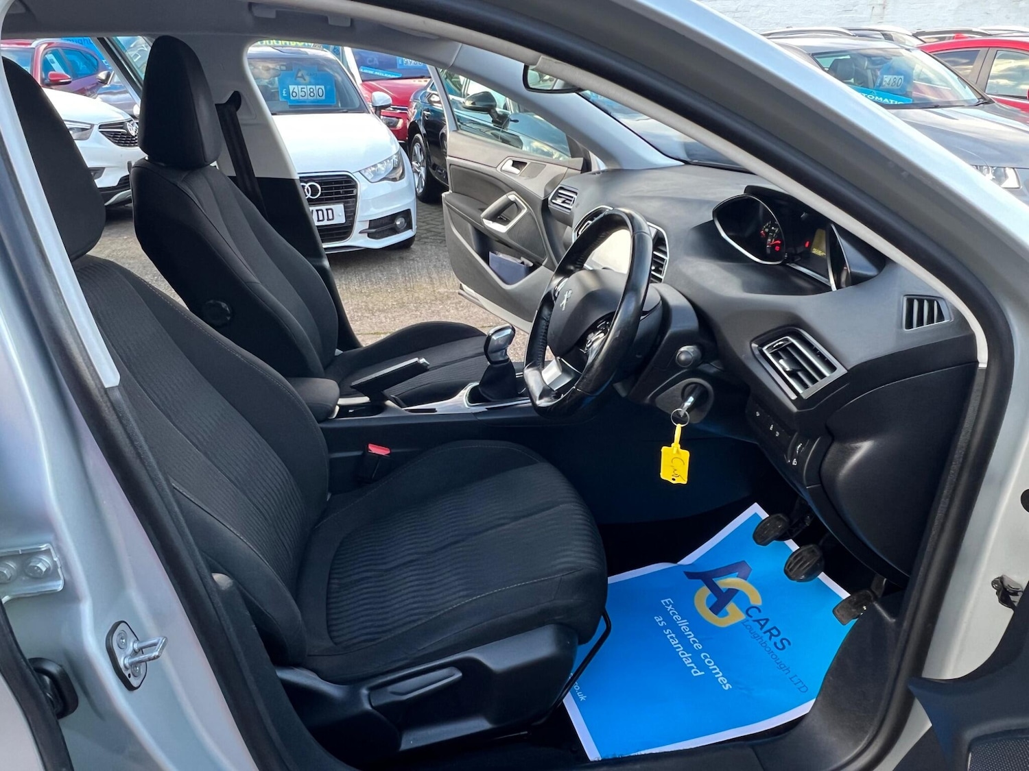 Used Peugeot 308 2017 for sale - 76832238: Photo 33