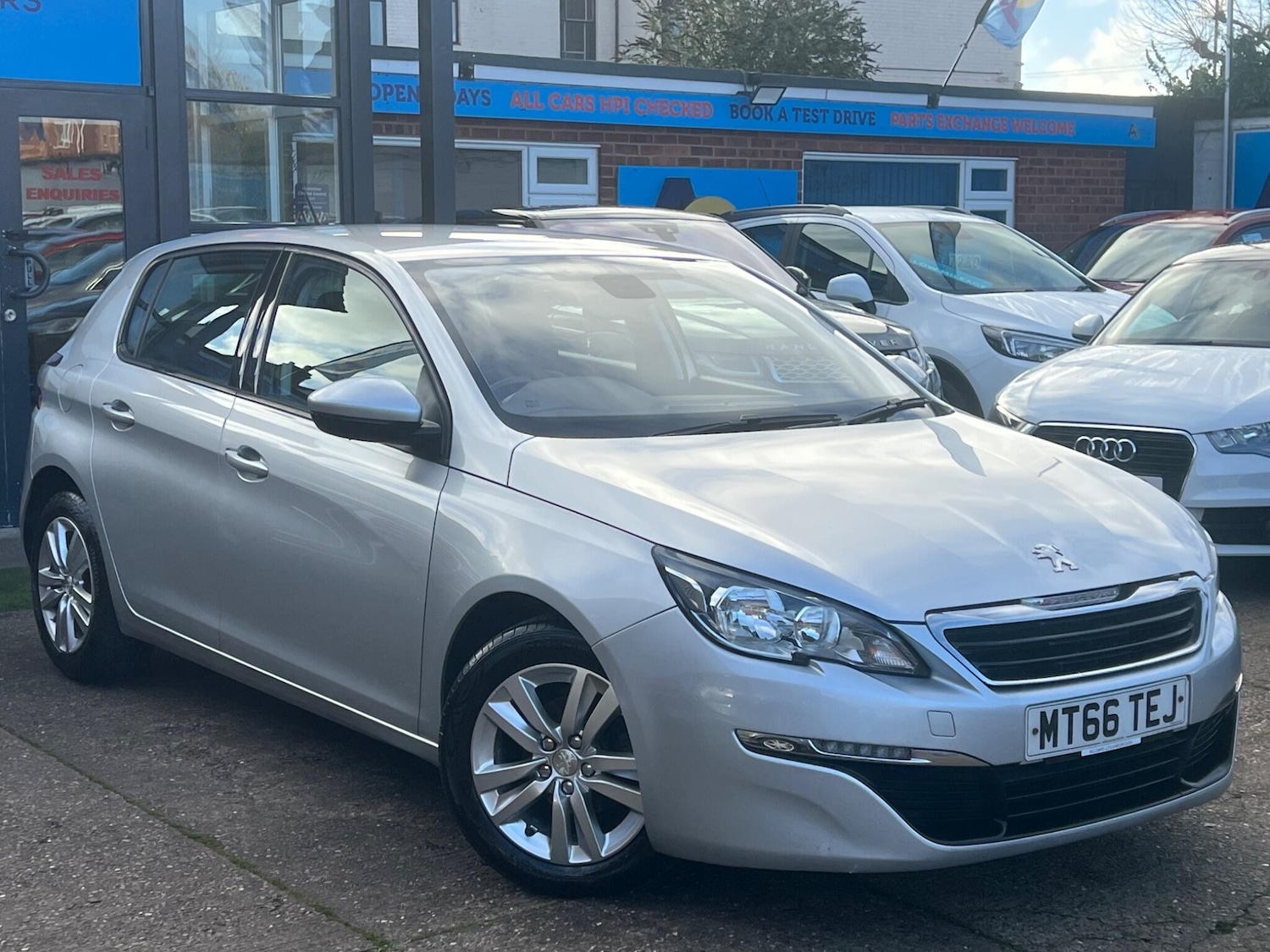 Used Peugeot 308 2017 for sale - 76832238: Photo 44