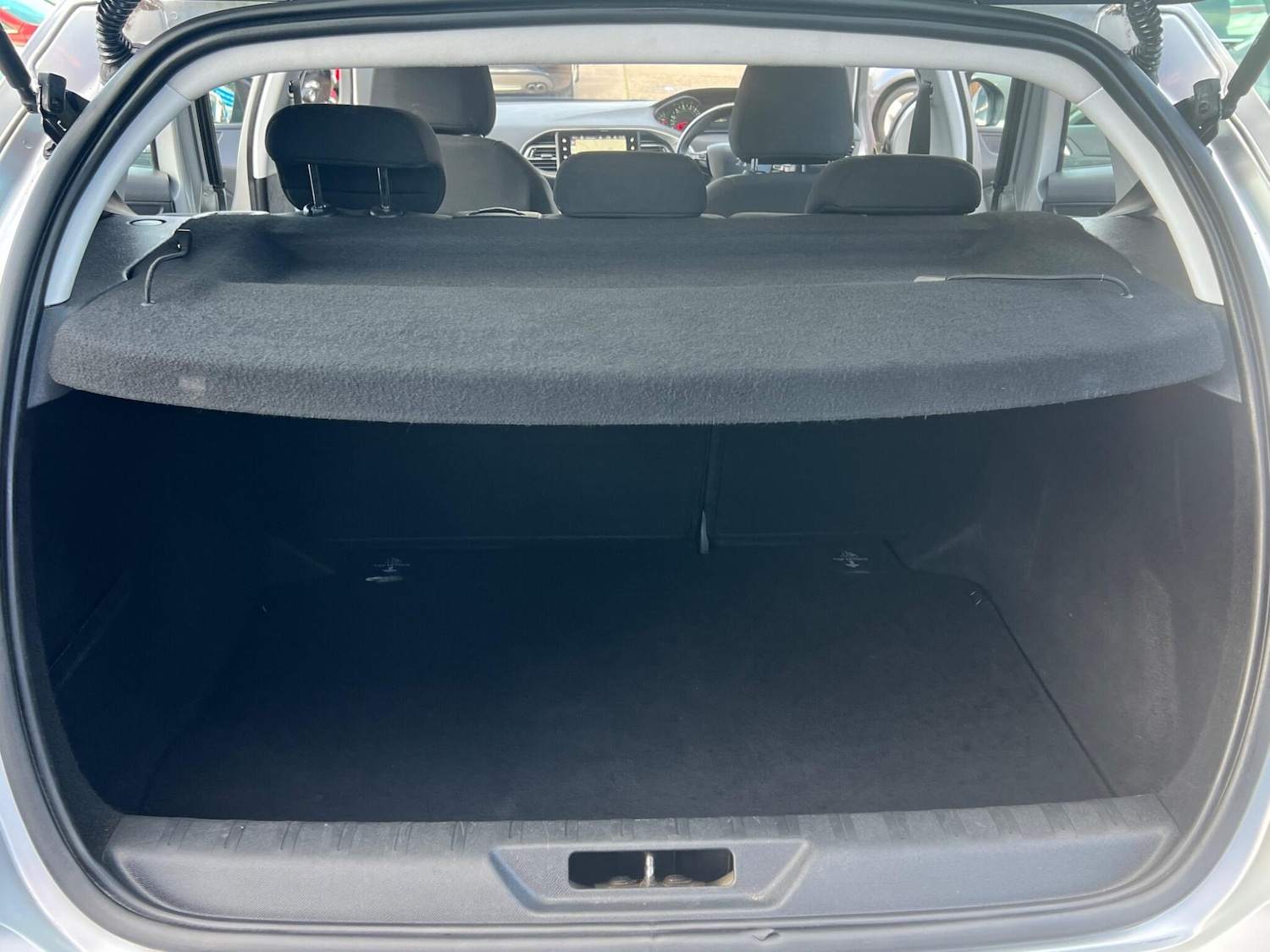 Used Peugeot 308 2017 for sale - 76832238: Photo 61