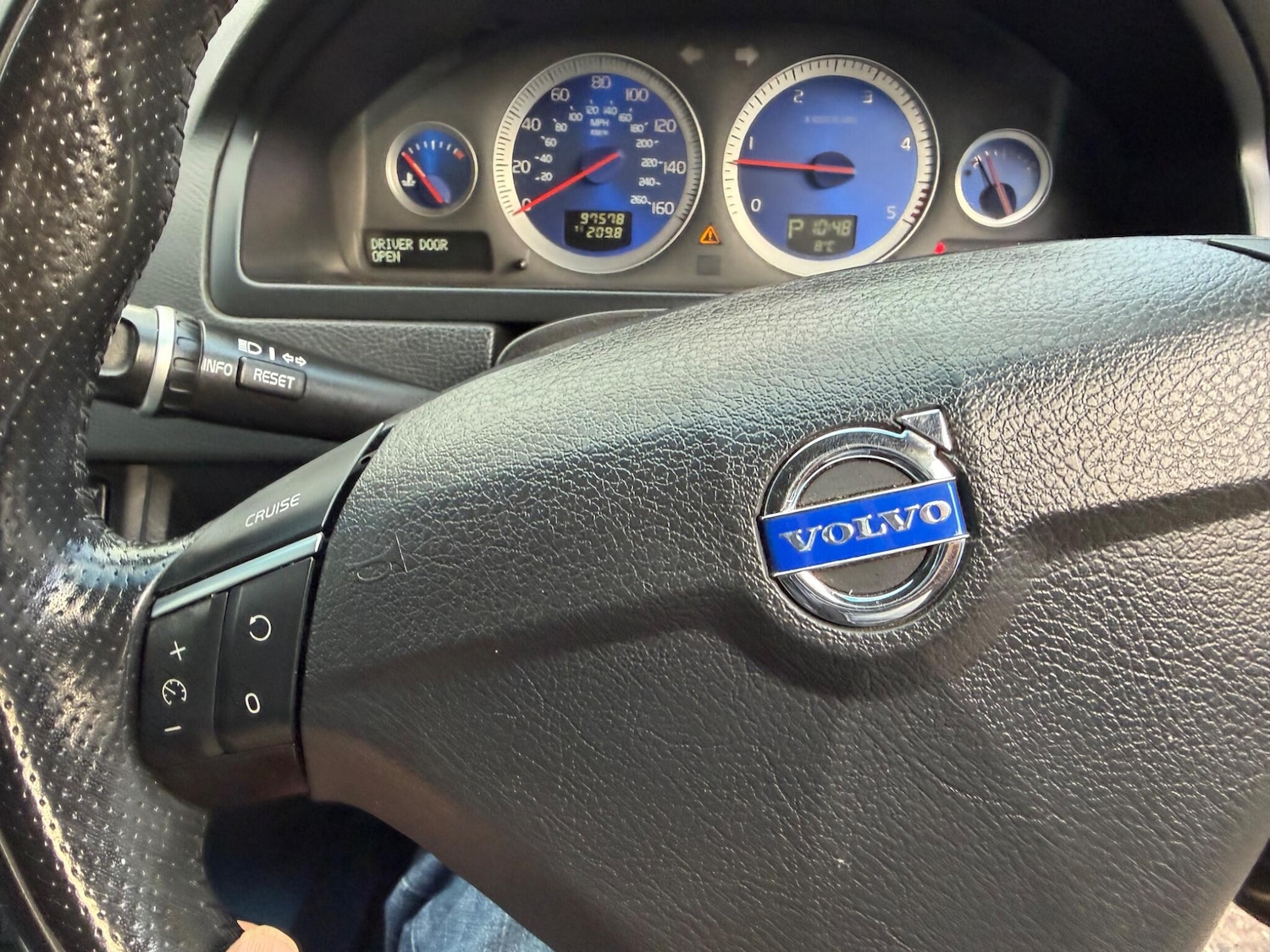 Used Volvo XC90 2013 for sale - 77424989: Photo 46