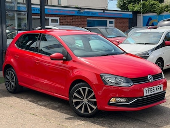 Used Volkswagen Polo 2015 for sale - 78989286: Photo