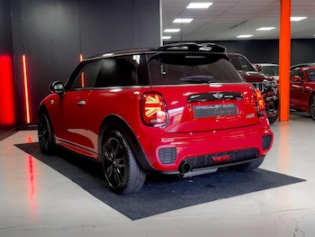 Used MINI Hatch 2018 for sale - 76058126: Photo