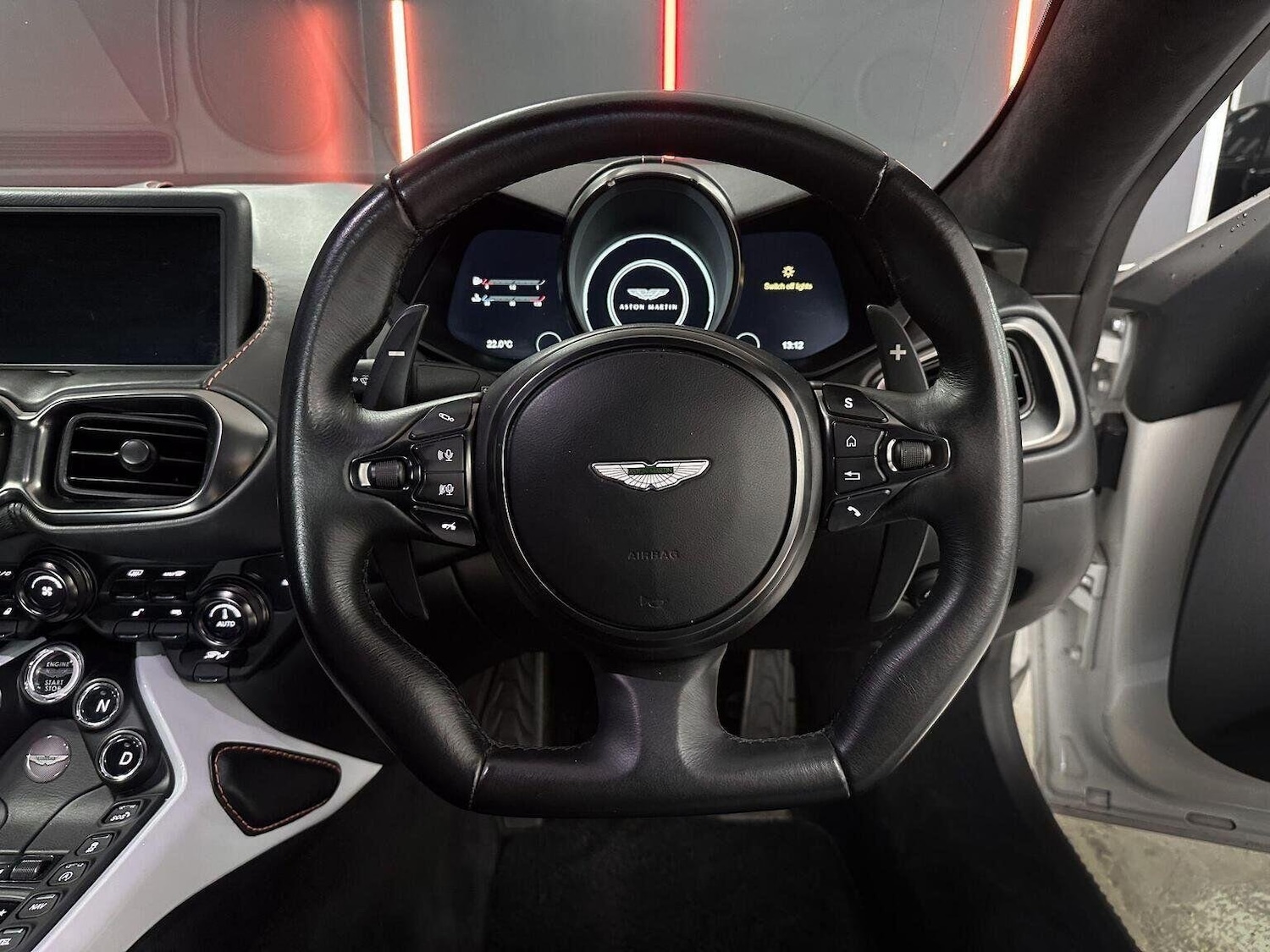 Used Aston Martin Vantage 2020 for sale - 76422100: Photo 34