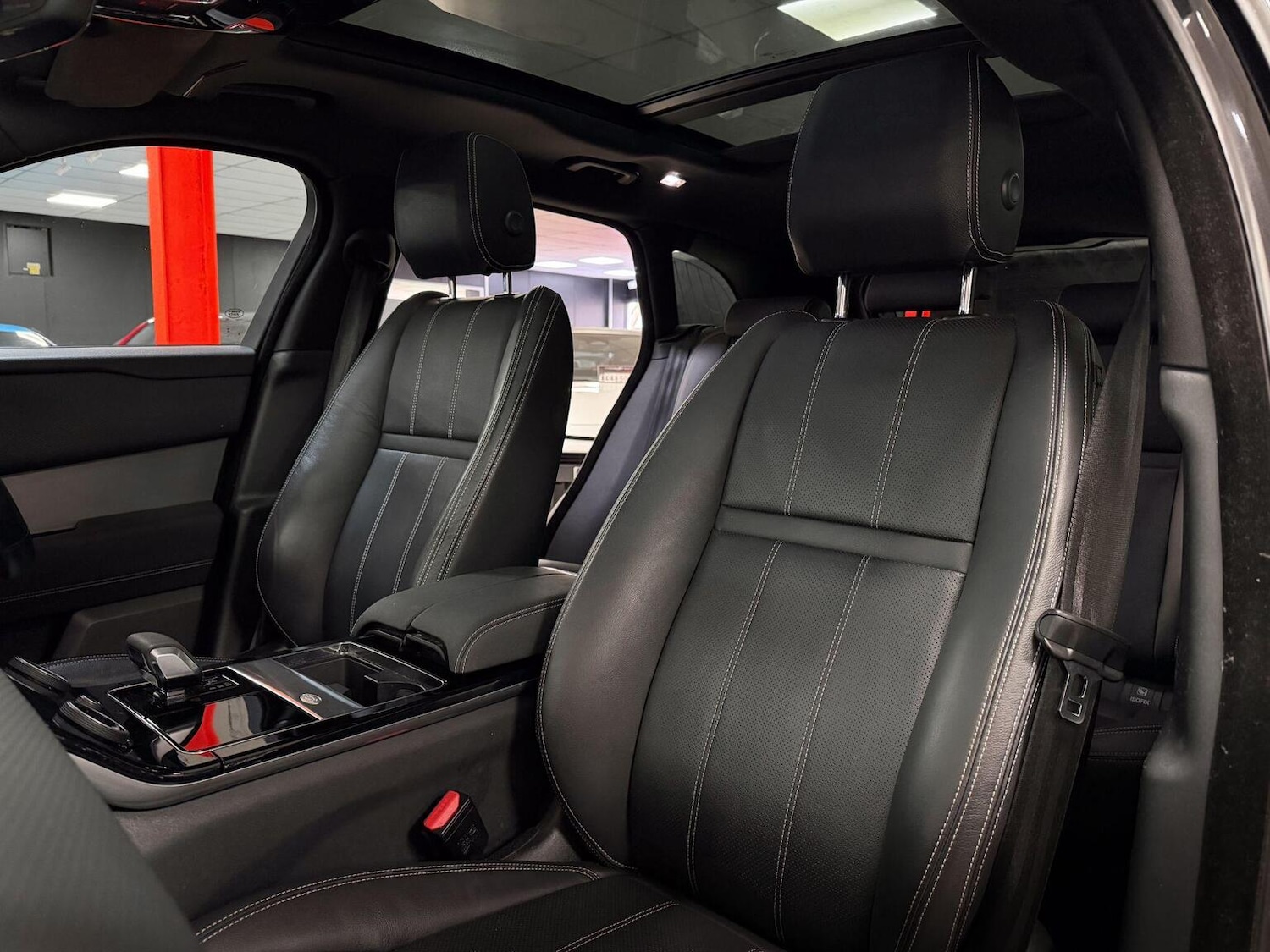 Used Land Rover Range Rover Velar 2023 for sale - 77822378: Photo 27