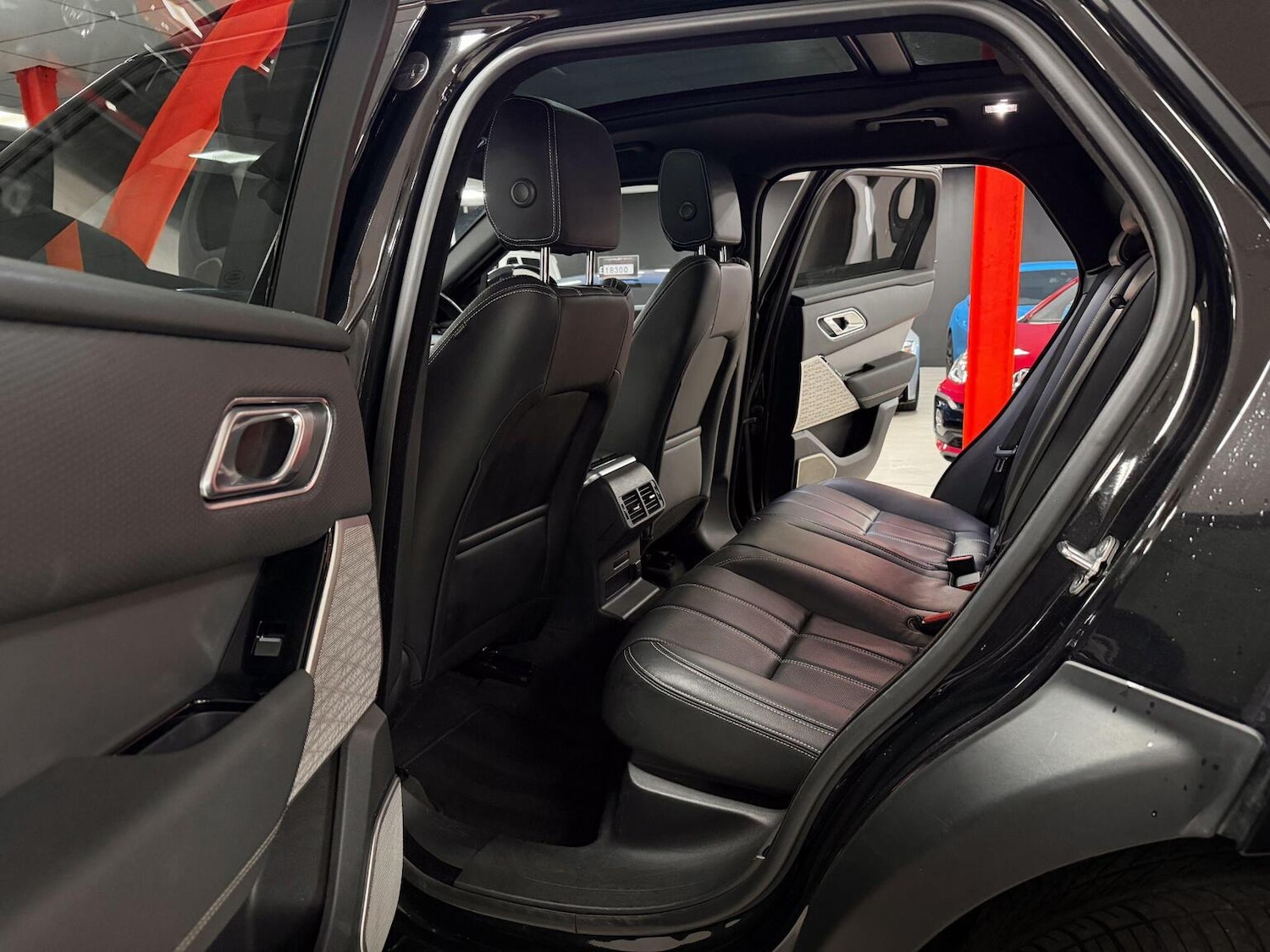 Used Land Rover Range Rover Velar 2023 for sale - 77822378: Photo 28