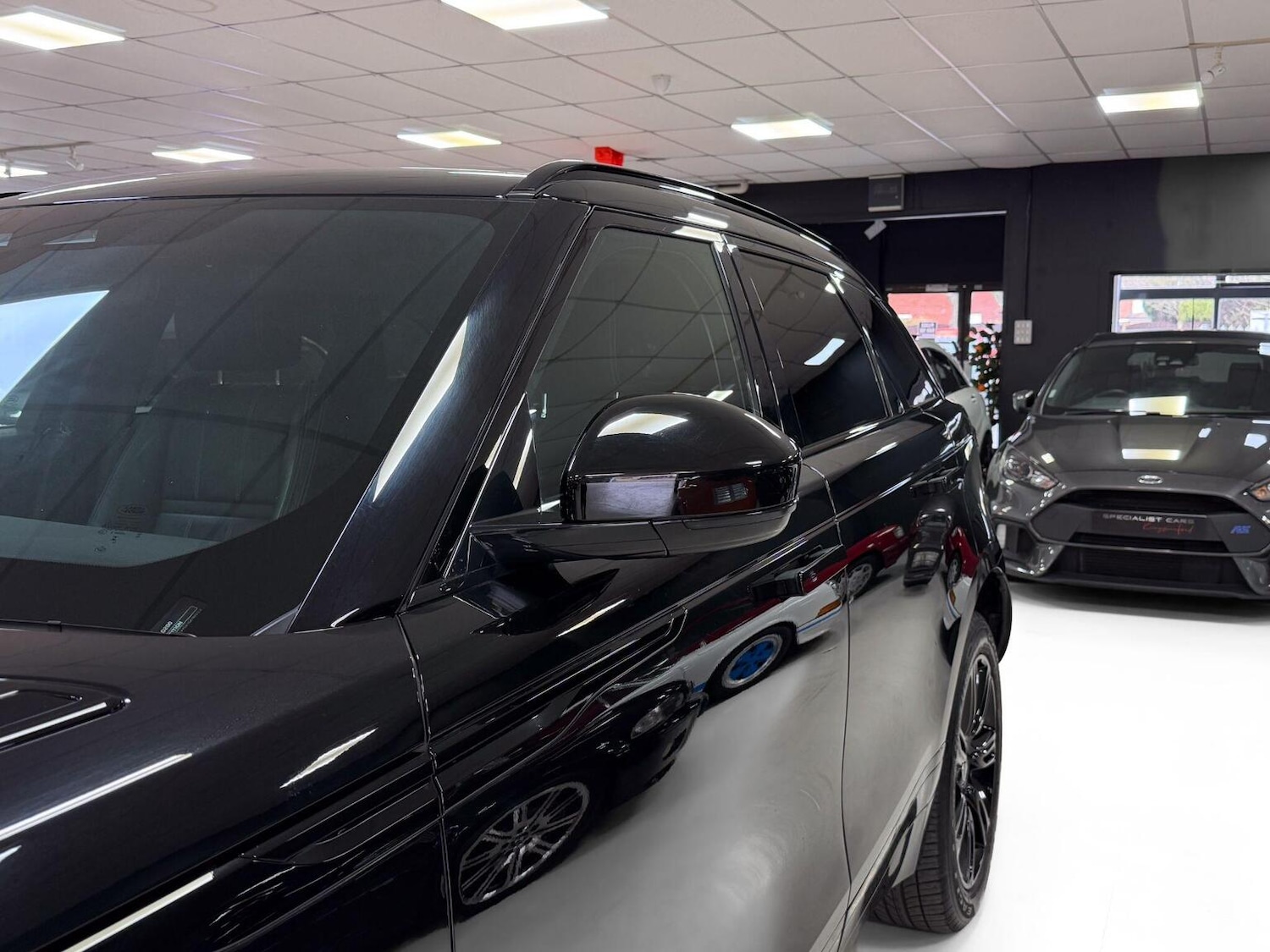 Used Land Rover Range Rover Velar 2023 for sale - 77822378: Photo 30