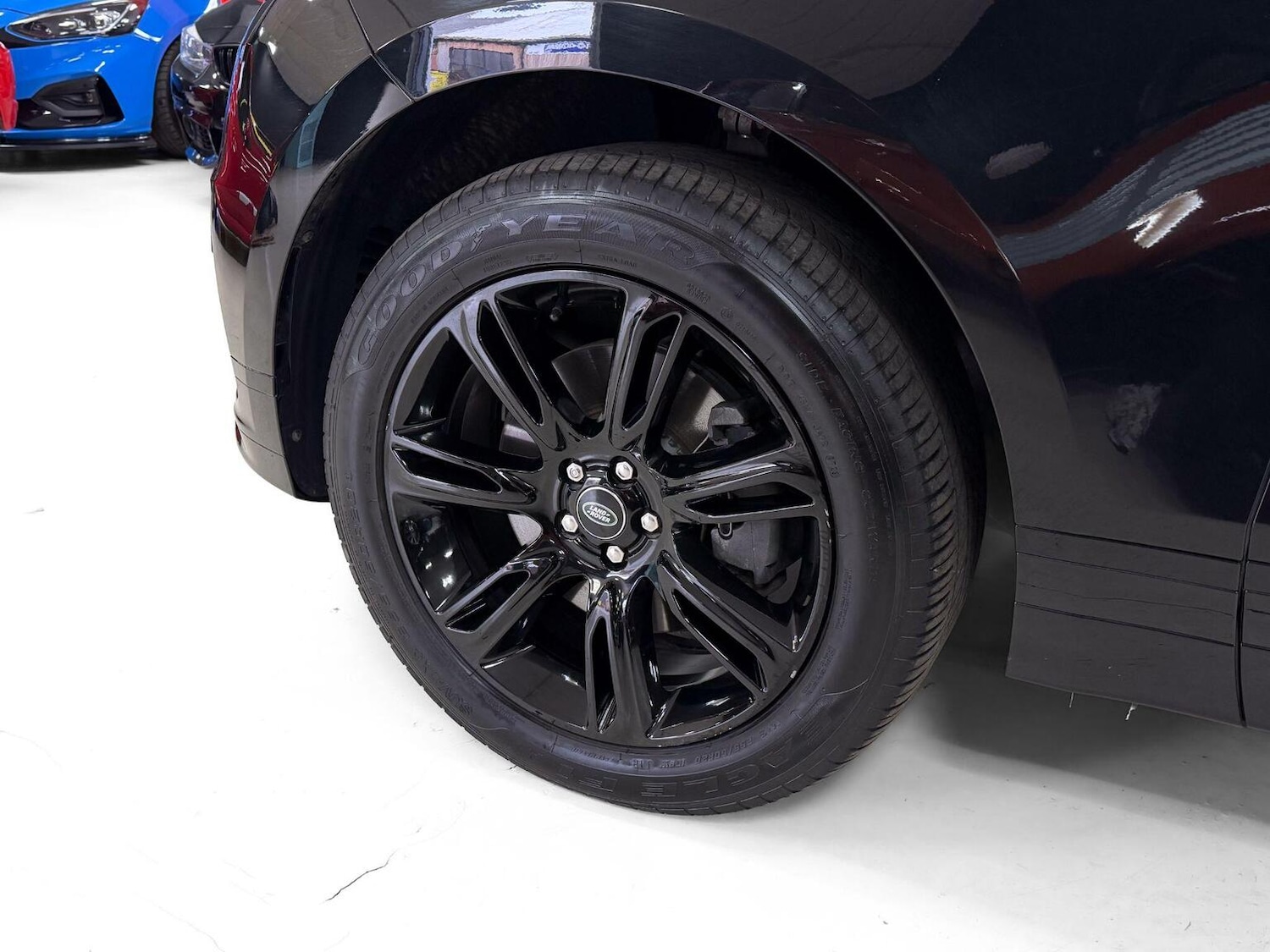 Used Land Rover Range Rover Velar 2023 for sale - 77822378: Photo 40