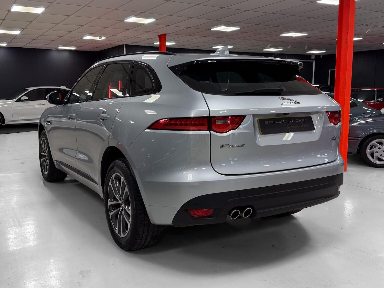 Used Jaguar F-Pace 2019 for sale - 77118674: Photo 2