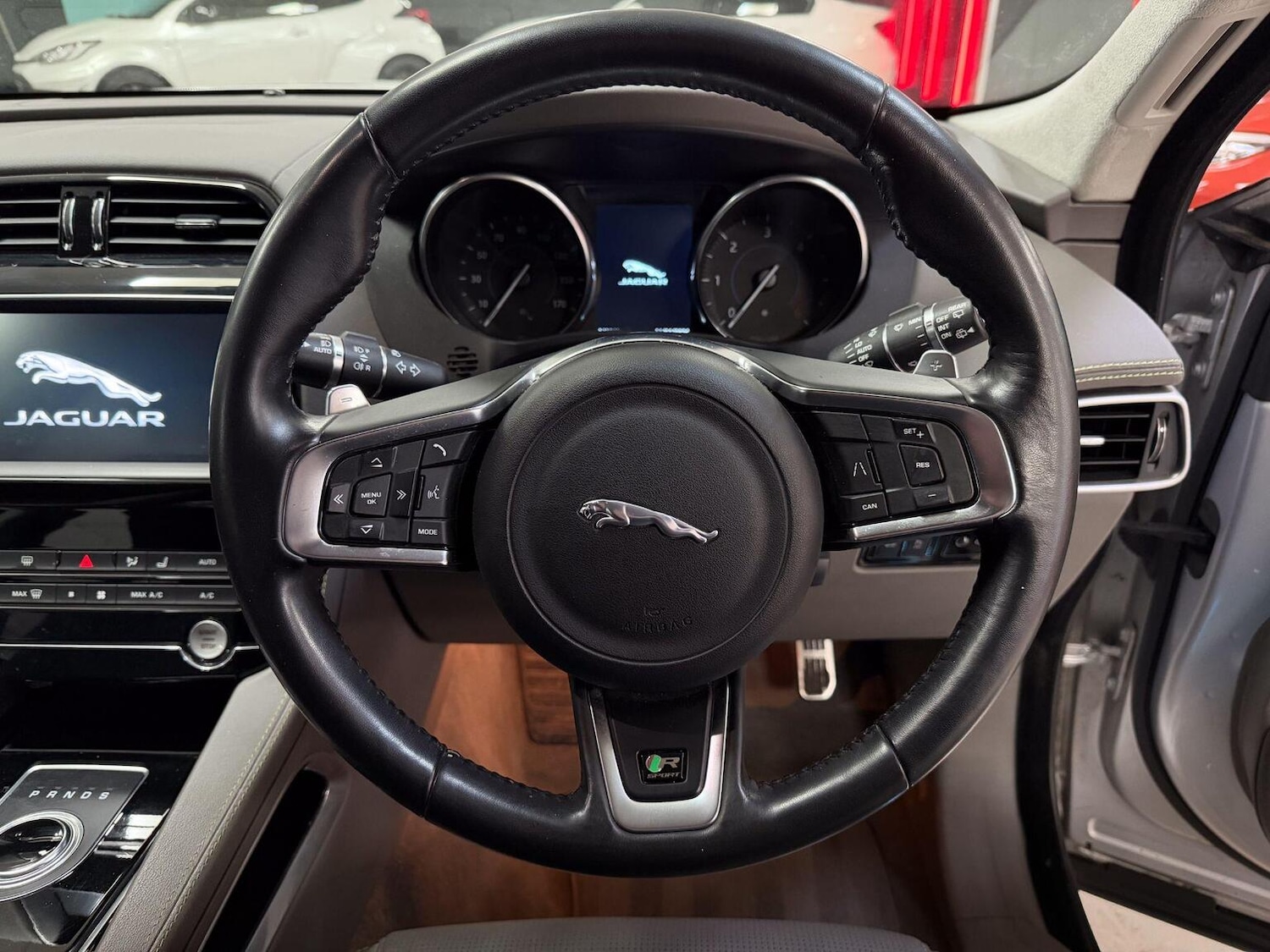 Used Jaguar F-Pace 2019 for sale - 77118674: Photo 22