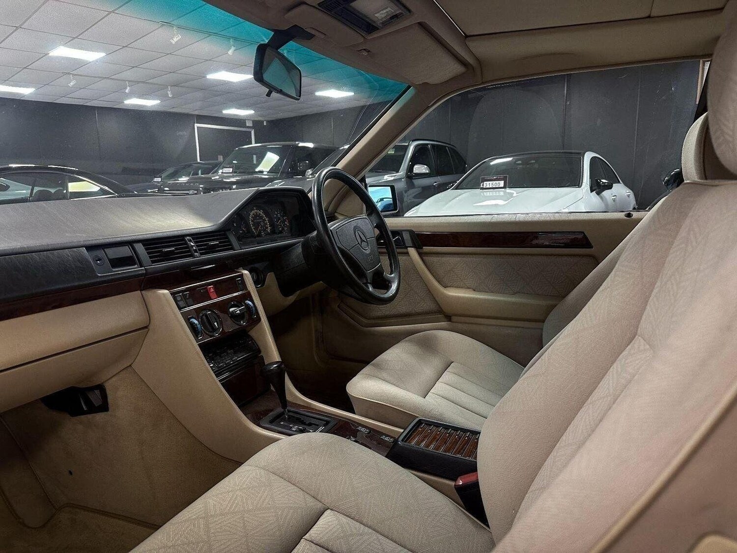 Used Mercedes-Benz E Class 1993 for sale - 77464686: Photo 23