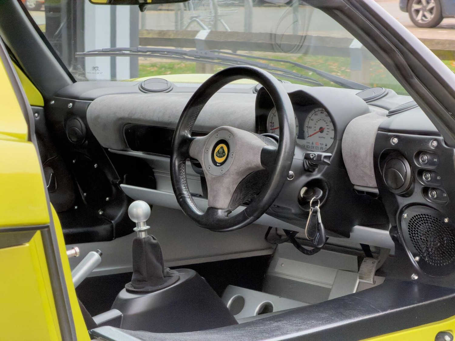 Used Lotus Elise 2006 for sale - 76656341: Photo 3