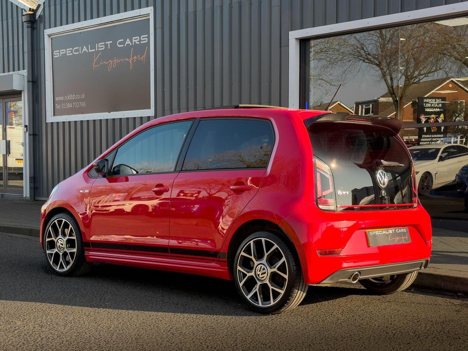 Used Volkswagen up! 2018 for sale - 77749819: Photo 2