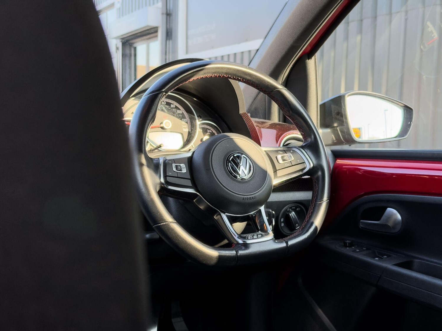 Used Volkswagen up! 2018 for sale - 77749819: Photo 3