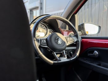 Used Volkswagen up! 2018 for sale - 77749819: Photo